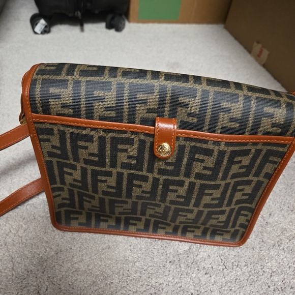 Fendi Zucca Messenger bag - Picture 4 of 9